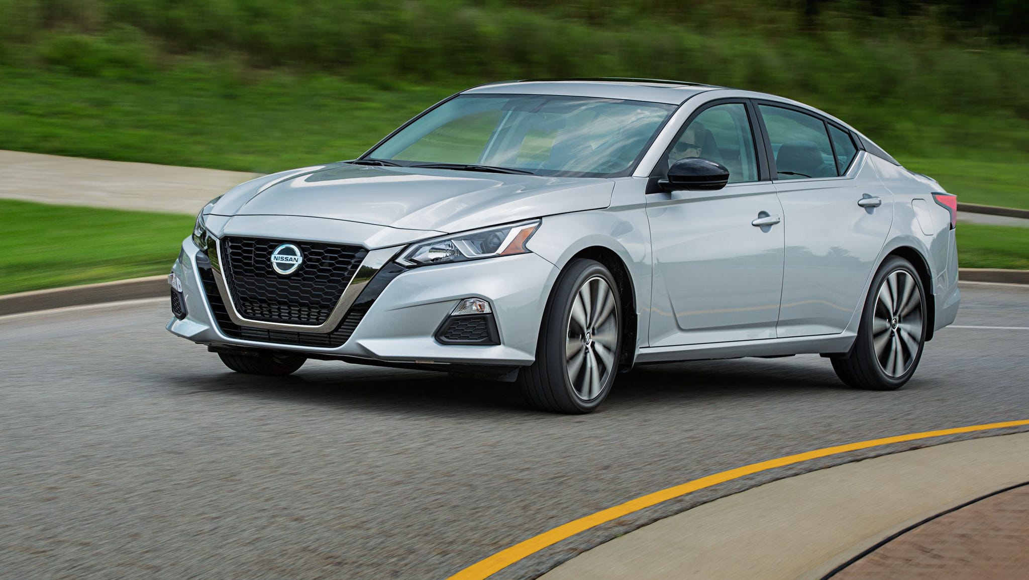 نيسان التيما